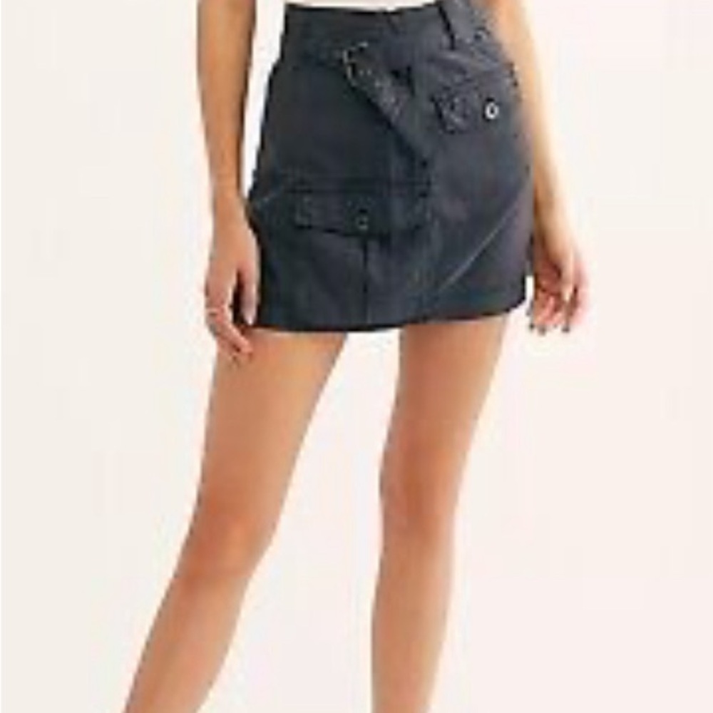 Free People Erika Utility Skirt in
Washed Black Size 4
